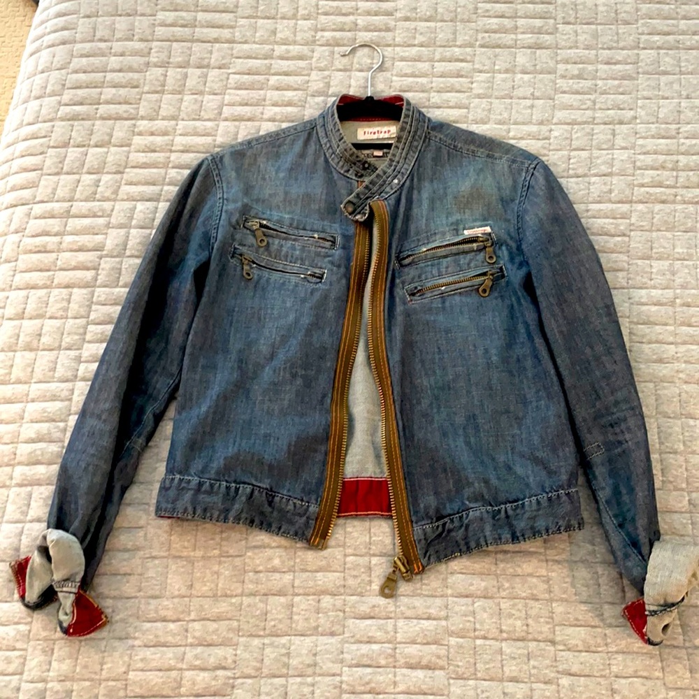 Trendy jean jacket! Lots of hidden pockets that actually fit your phone/wallet